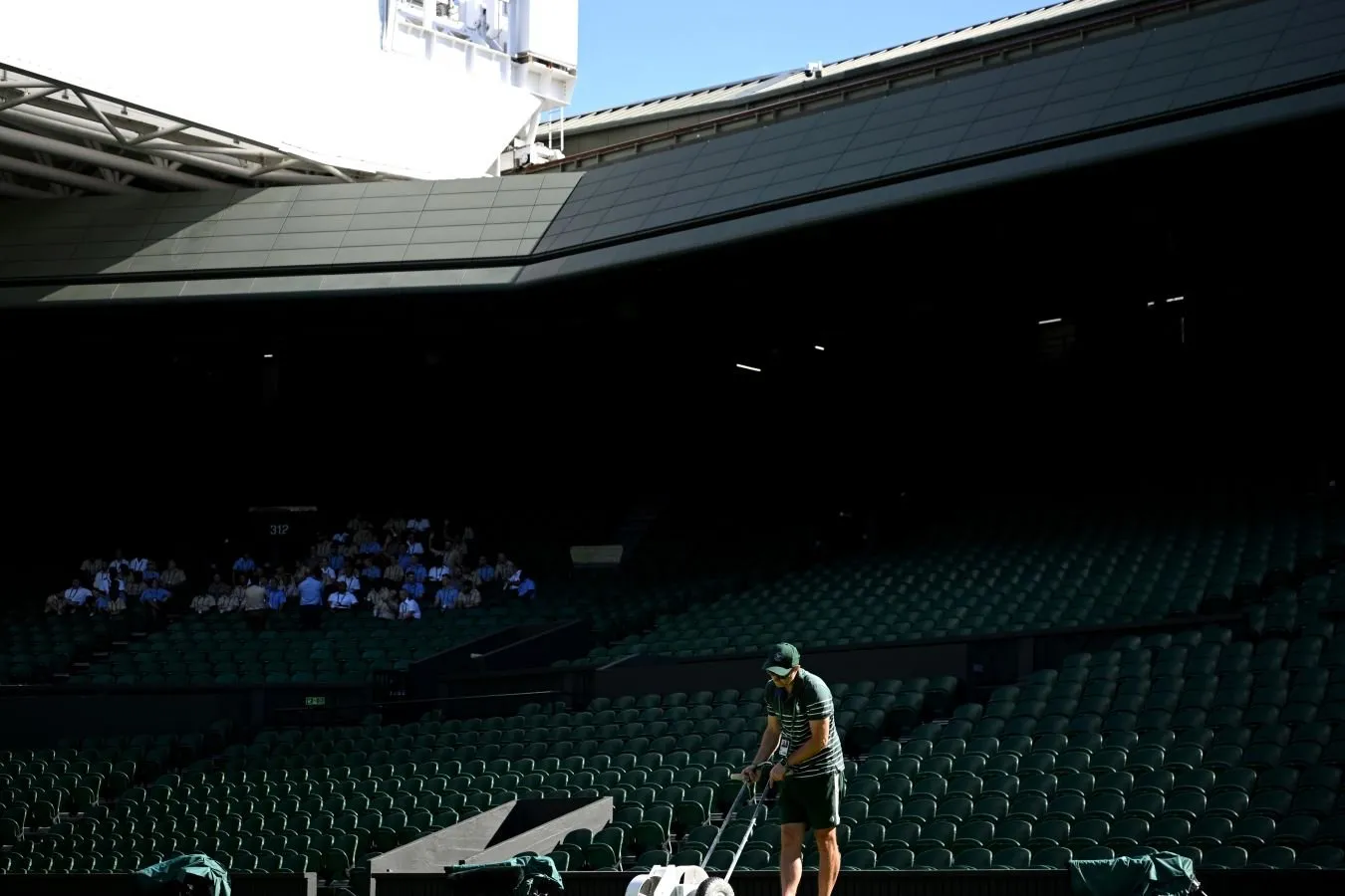 Skoulzning ta'kidlashicha, futbol tennisdan ko'ra qiyinroq. U tennis o'yiniga chaqirildi