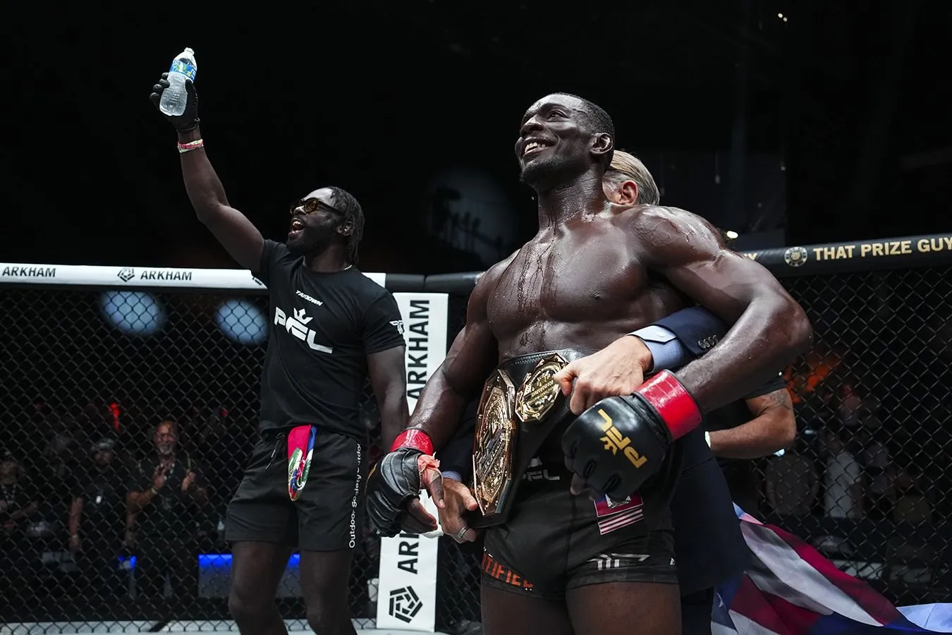 Mag'lubiyatsiz PFL chempioni: men eng yaxshilar qatoriga kiraman va UFC kamarini olishimga hech narsa to'sqinlik qilmaydi