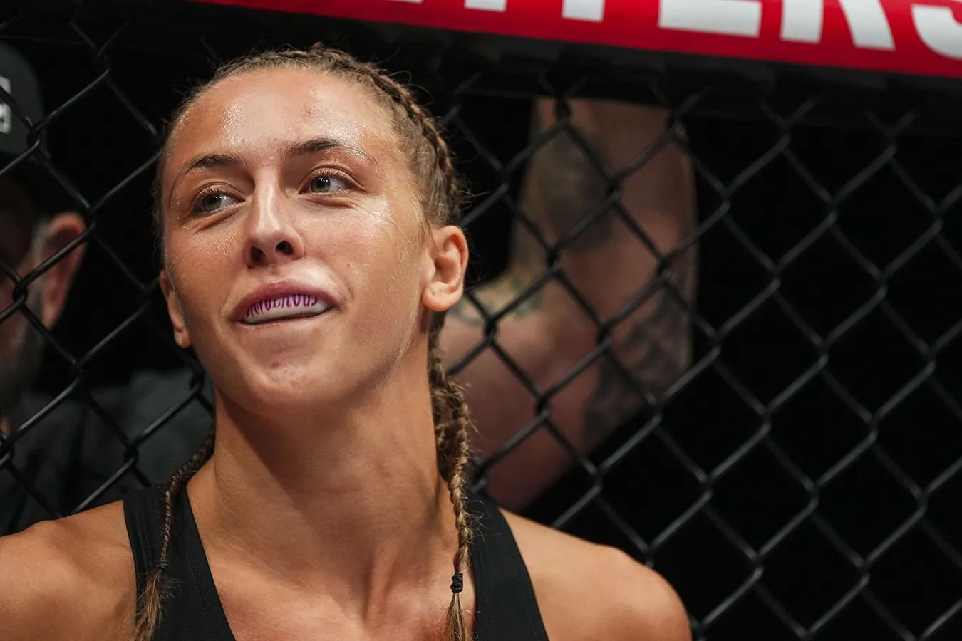 PFL yulduzi Ditcheva ufcga tez orada o'tish haqidagi mish-mishlarga munosabat bildirdi