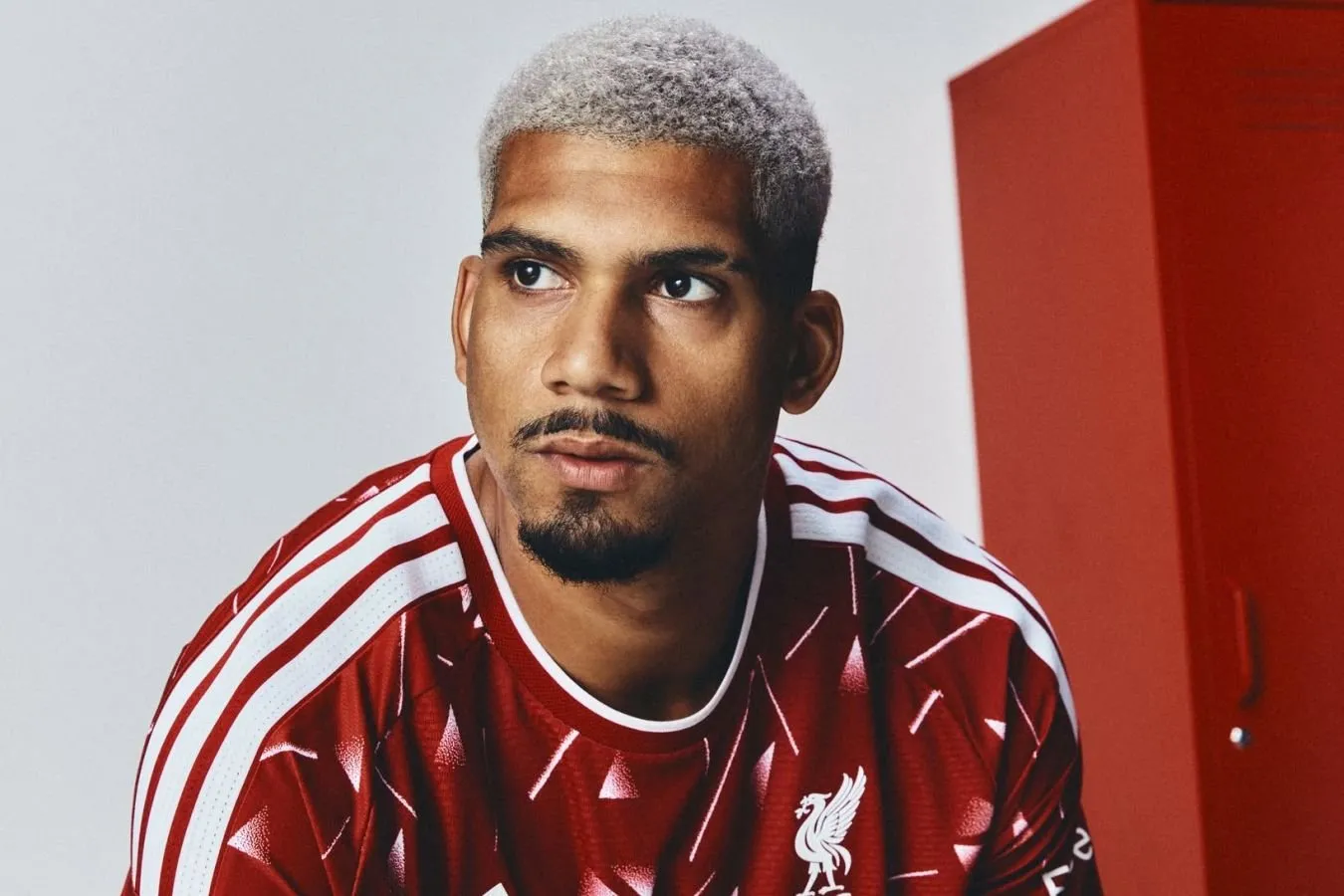 "Liverpul" ning yangi futbolchisi Araujo Luis Suares uning o'tishiga qanday munosabatda bo'lganini aytib berdi