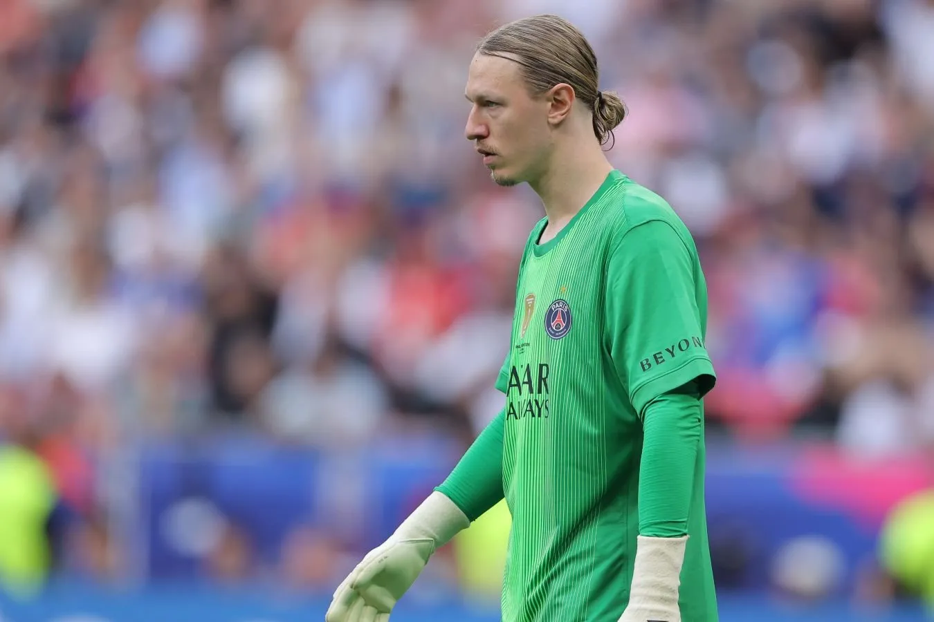 Matvey Safonov va Ilya Zabarniy UEFA Superkubogi uchun o'yinga PSJ buyurtmasida