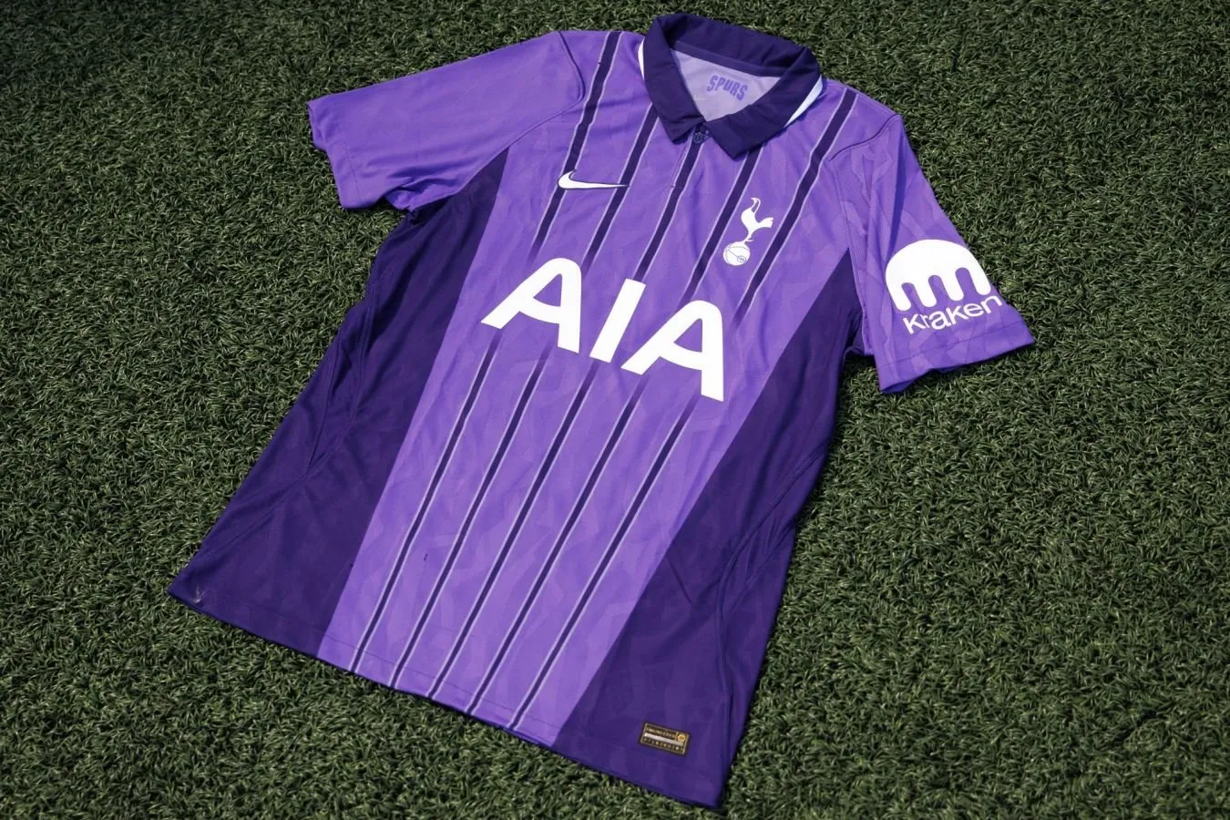 "Tottenxem" 2026/2027 yilgi mavsum uchun binafsha rangli uchinchi shaklni taqdim etdi