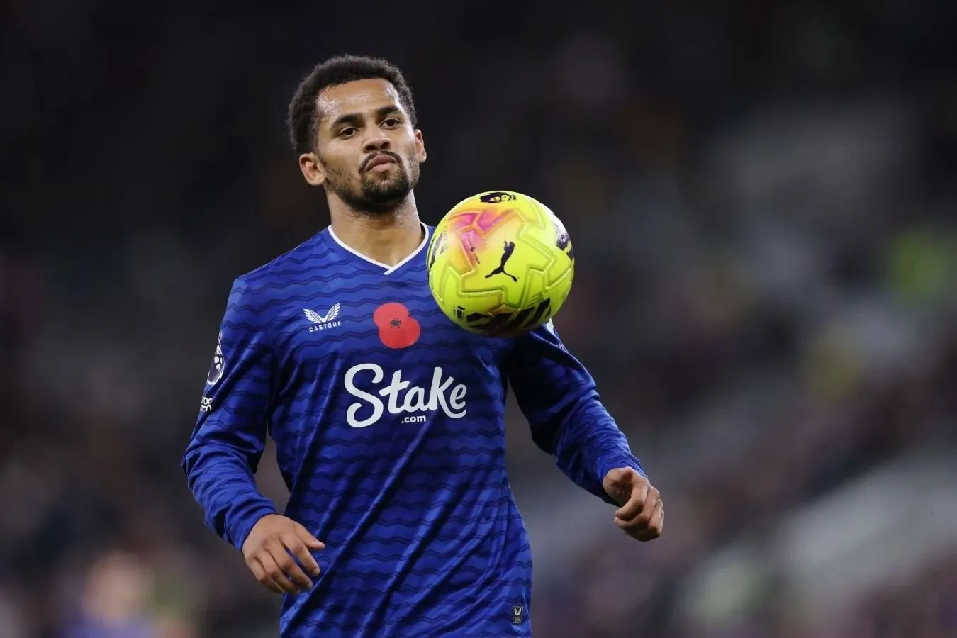 "Everton" hujumchisi Ndiaye Saudiya Arabistonining" Al — Hilal " Romanoga o'tishdan bosh tortdi