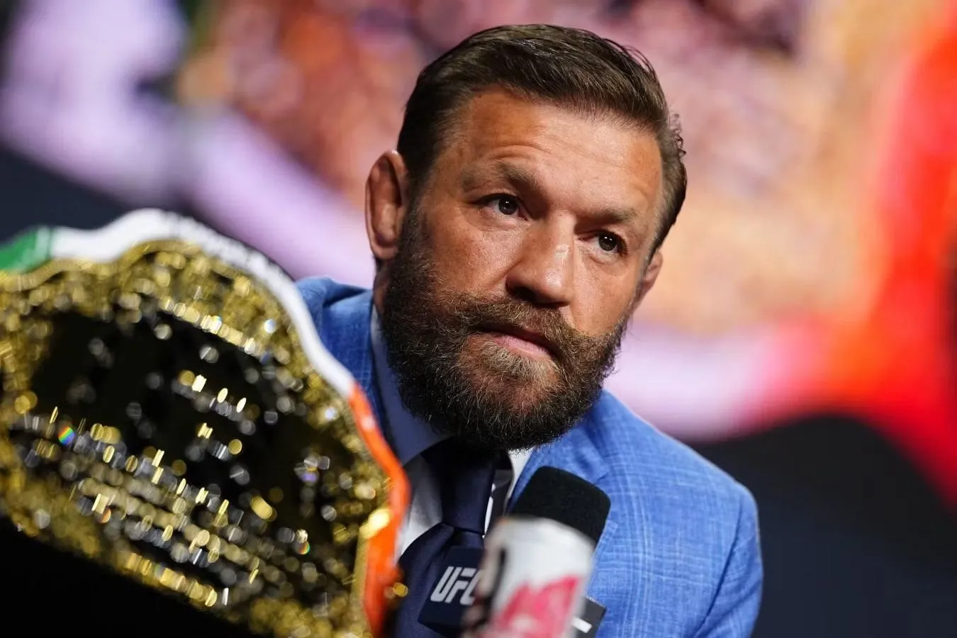 Konor Makgregor Mahachev bilan jangidan oldin Ian Garriga murojaat qildi