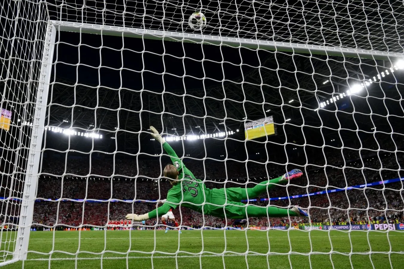 "Hech narsa qila olmadim." Le Parisien-Safonovning UEFA Superkubogidagi o'tkazib yuborilgan goli haqida