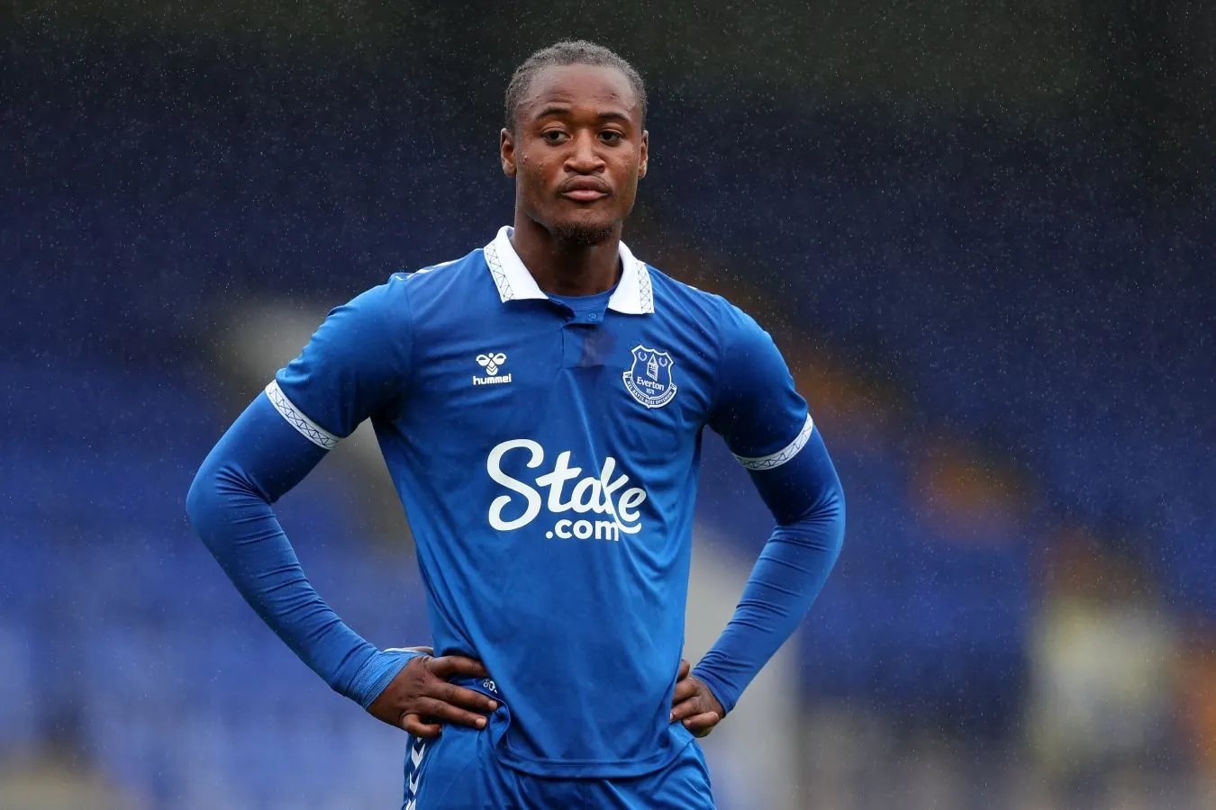 "Everton" forvardiga futbol tikish uchun ayblovlar qo'yildi