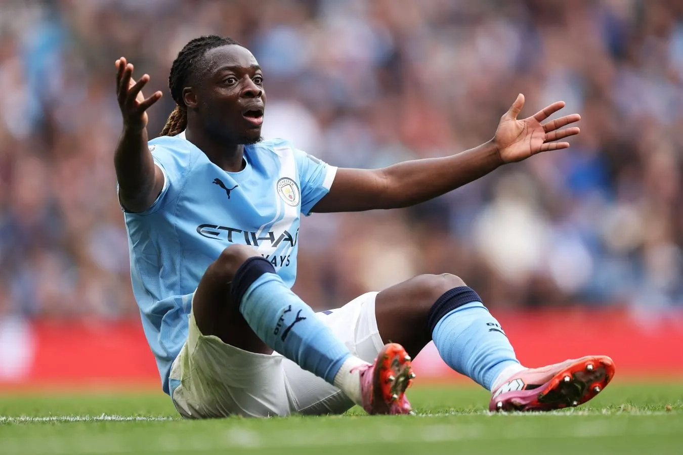 "Manchester Siti" Jeremi Doku bilan shartnomasini 2031 yilgacha uzaytirdi