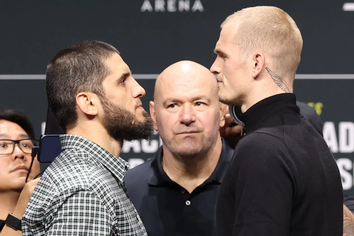 Video: UFC 330 turnirida tortishishdan oldin Islom Maxachevning vazni