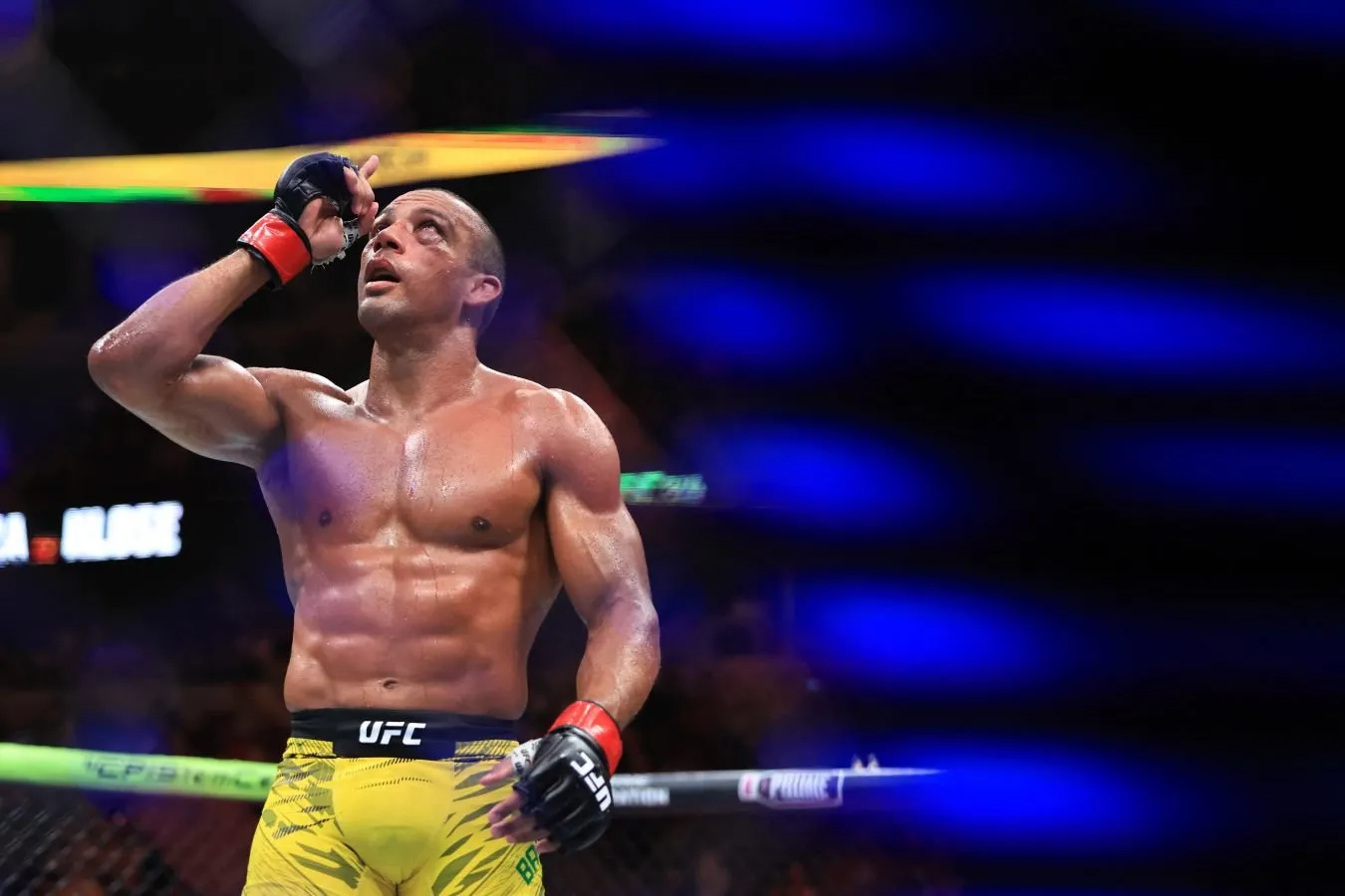 Edson Barbosa UFC 330da Esteban Ribovichga mag'lubiyatdan so'ng karerasini yakunladi