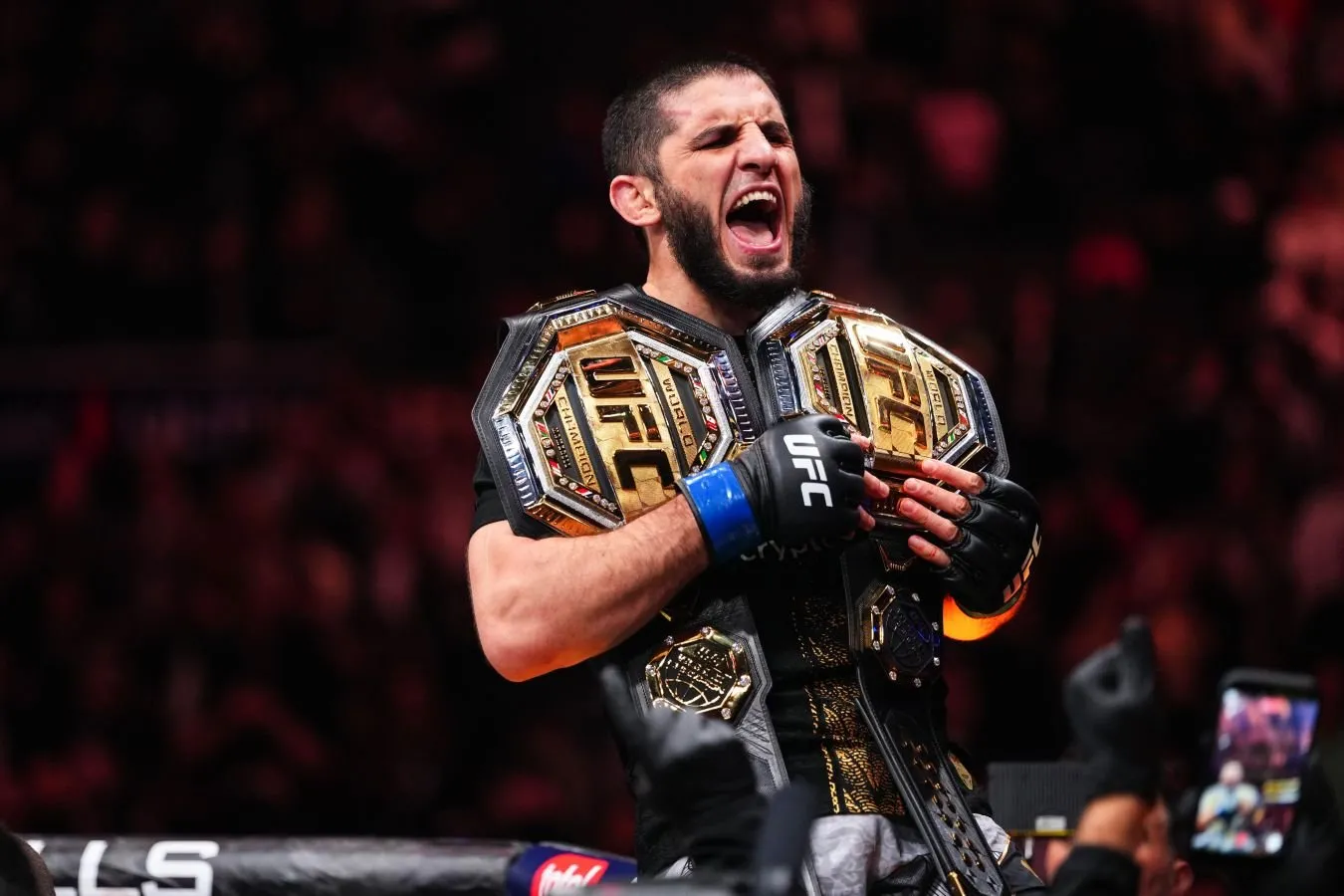 UFC 330 turnirida Islom Maxachev va Ian Garri o'rtasidagi jangdan fotoreportaj