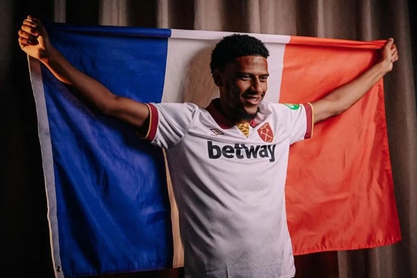 "Marsel "" Vest Xem Yunayted " himoyachisi Todibo — Footmercato transferi ustida ishlamoqda