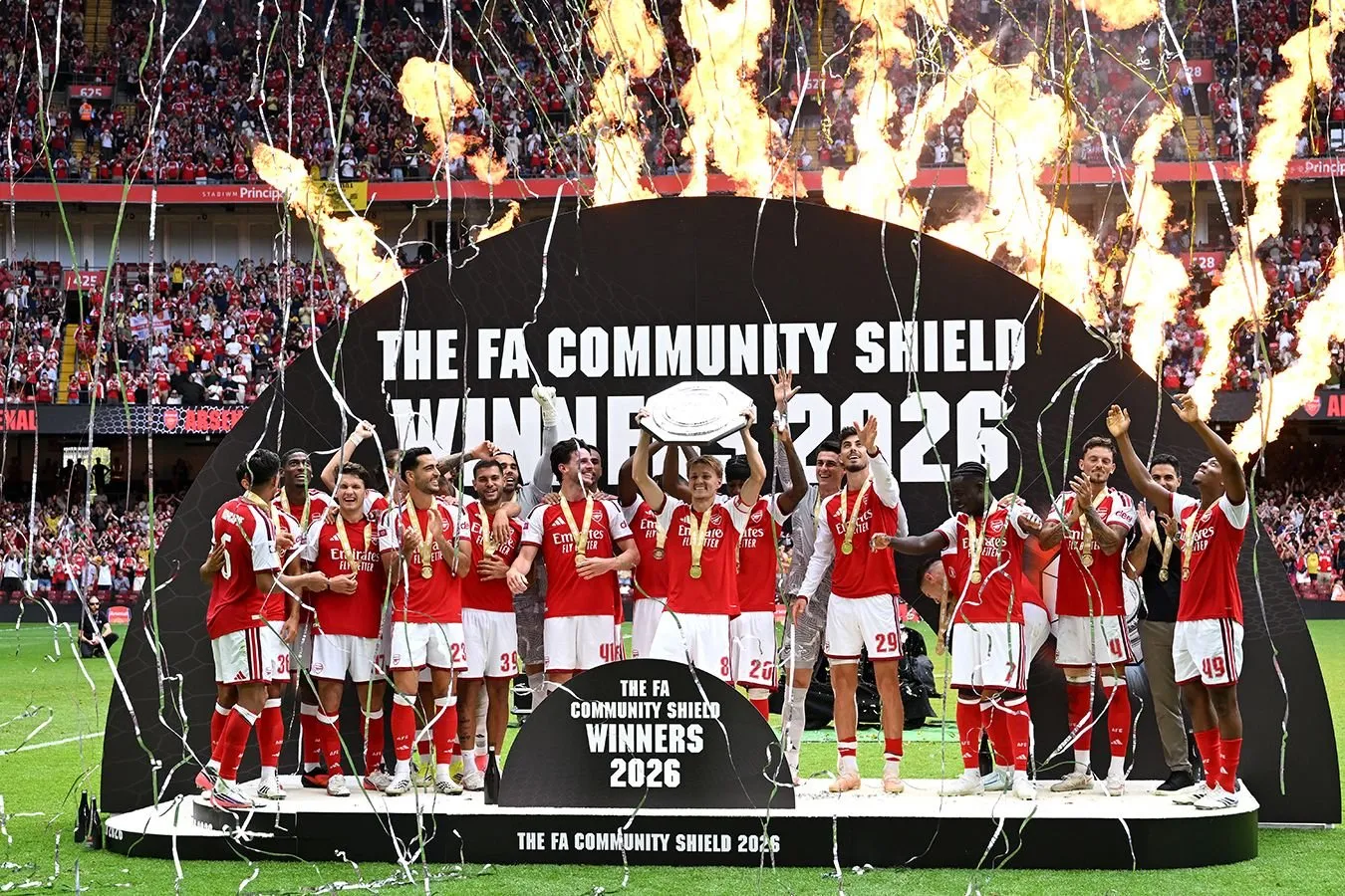 Surat: "Arsenal" Angliya Superkubogidagi g'alabasi uchun kubokni qo'lga kiritdi — 2026