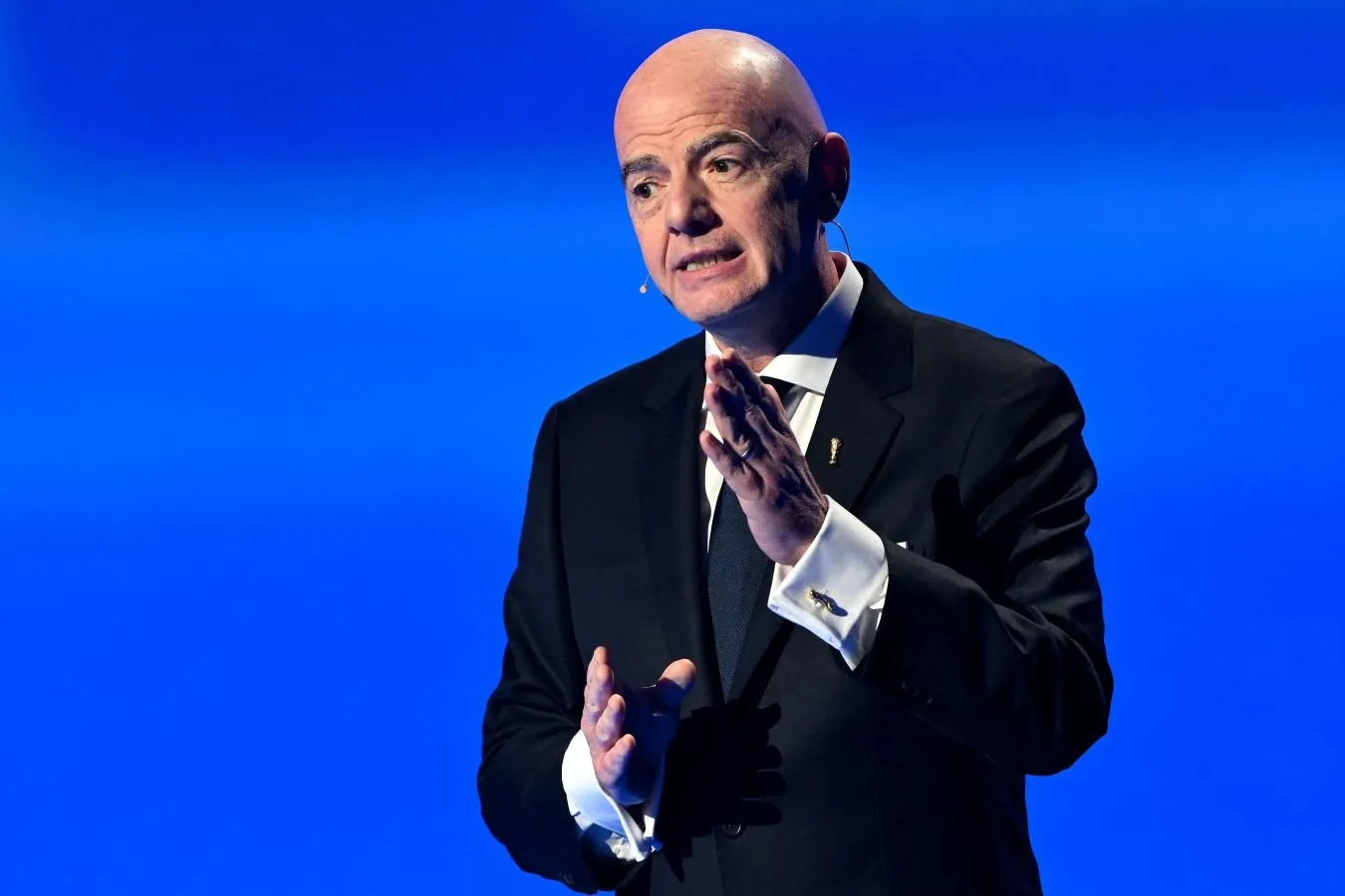 FIFA belgilangan muddat buzilganligi sababli Infantinoni saylovlardan chetlashtirishga chaqirdi