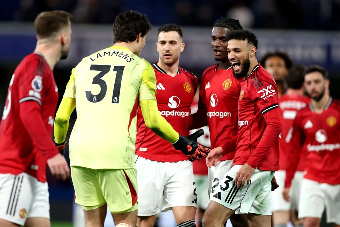 "MU" va " Arsenal "" Shaxtyor " hujumchisiga 30 million funt sterling evaziga qiziqish bildirmoqda-TEAMtalk
