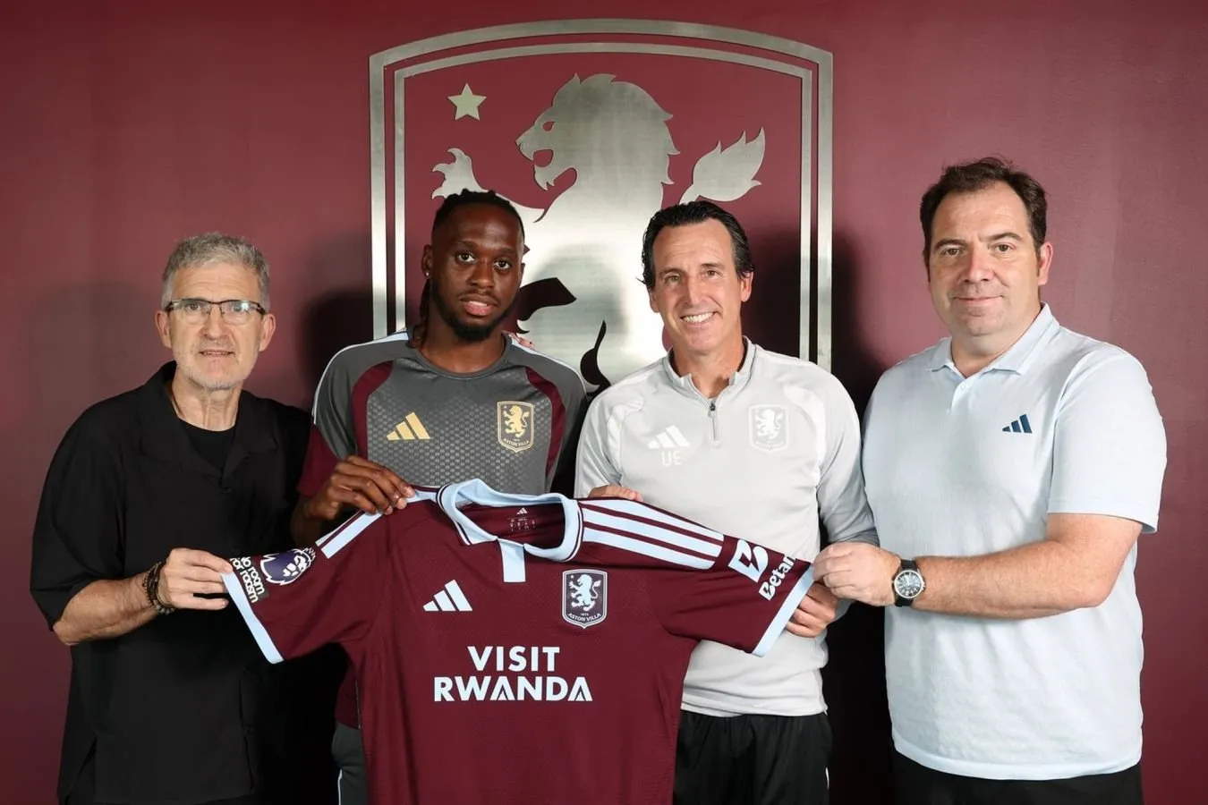 Himoyachi Aaron Van-Bissaka ijara huquqi bilan "Aston Villa" ga o'tdi