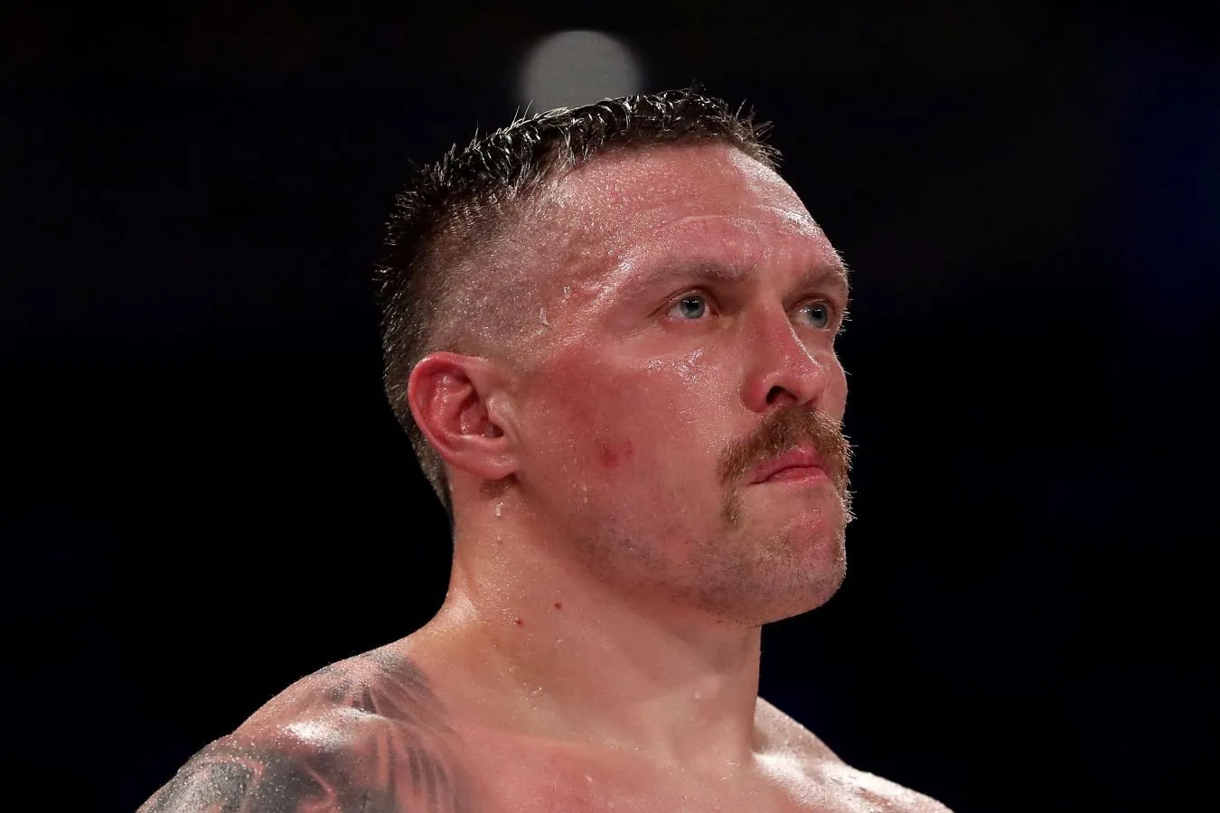 Aleksandr Usik Bivol va Beterbiyevni eslatmasdan dunyodagi eng yaxshi 5 bokschini nomladi
