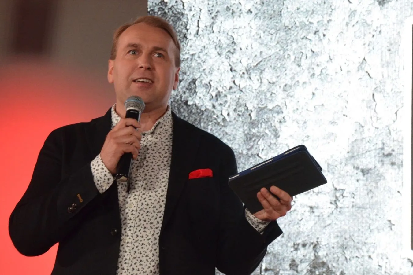 Denis Qozonskiy "Manchester Yunayted" ning "Xall" ga qarshi 1-turda mag'lubiyatiga munosabat bildirdi