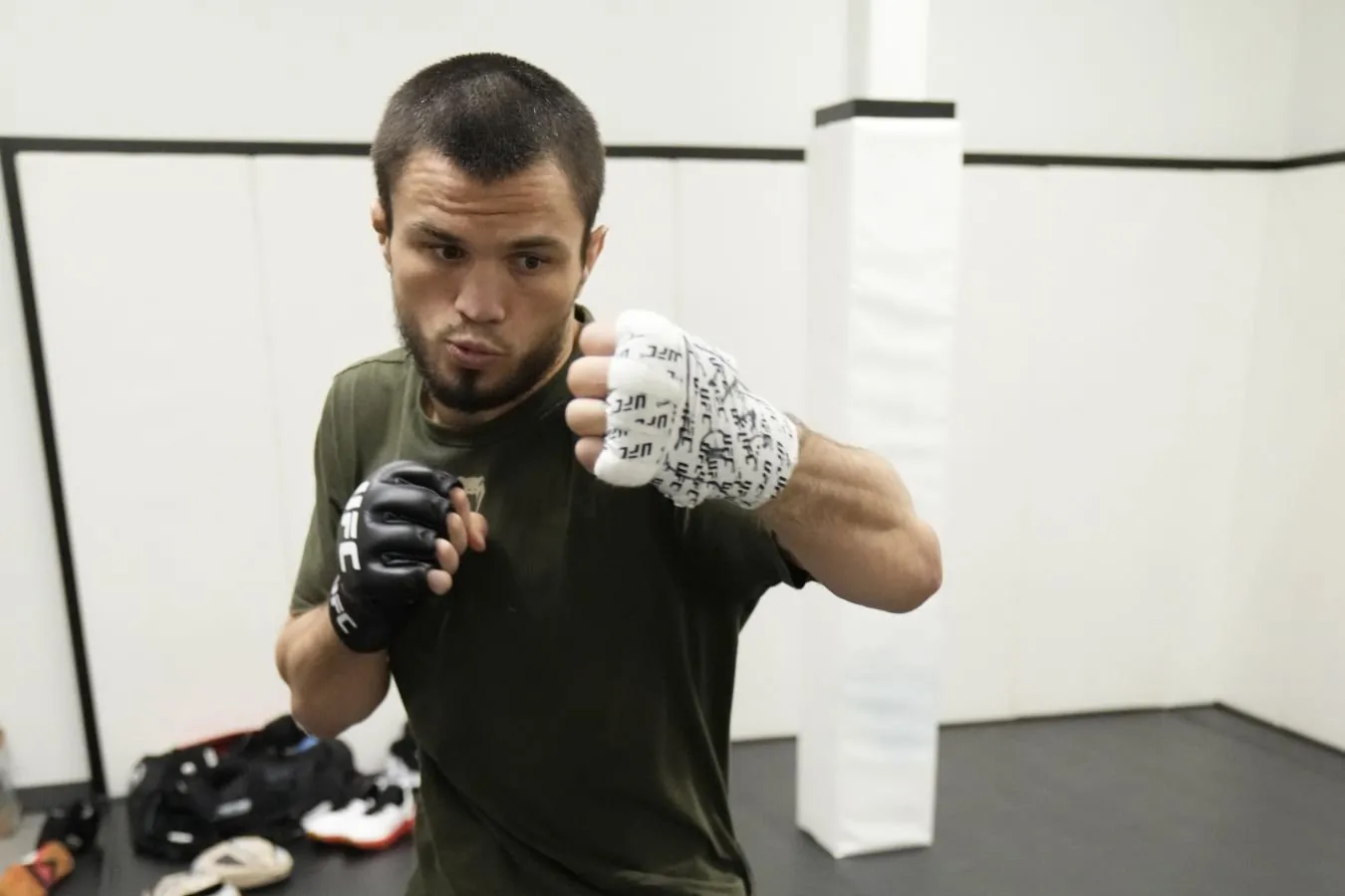 "Yaxshiroq o'rganish". Umar Nurmagomedov mmada martaba qiyinchiliklari haqida gapirdi
