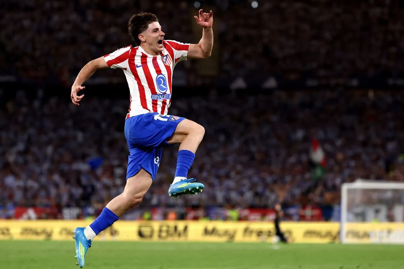 Julian Alvares "Barselona" bilan kelishib, "Atletiko" - Skyrni tark etishga intilmoqda