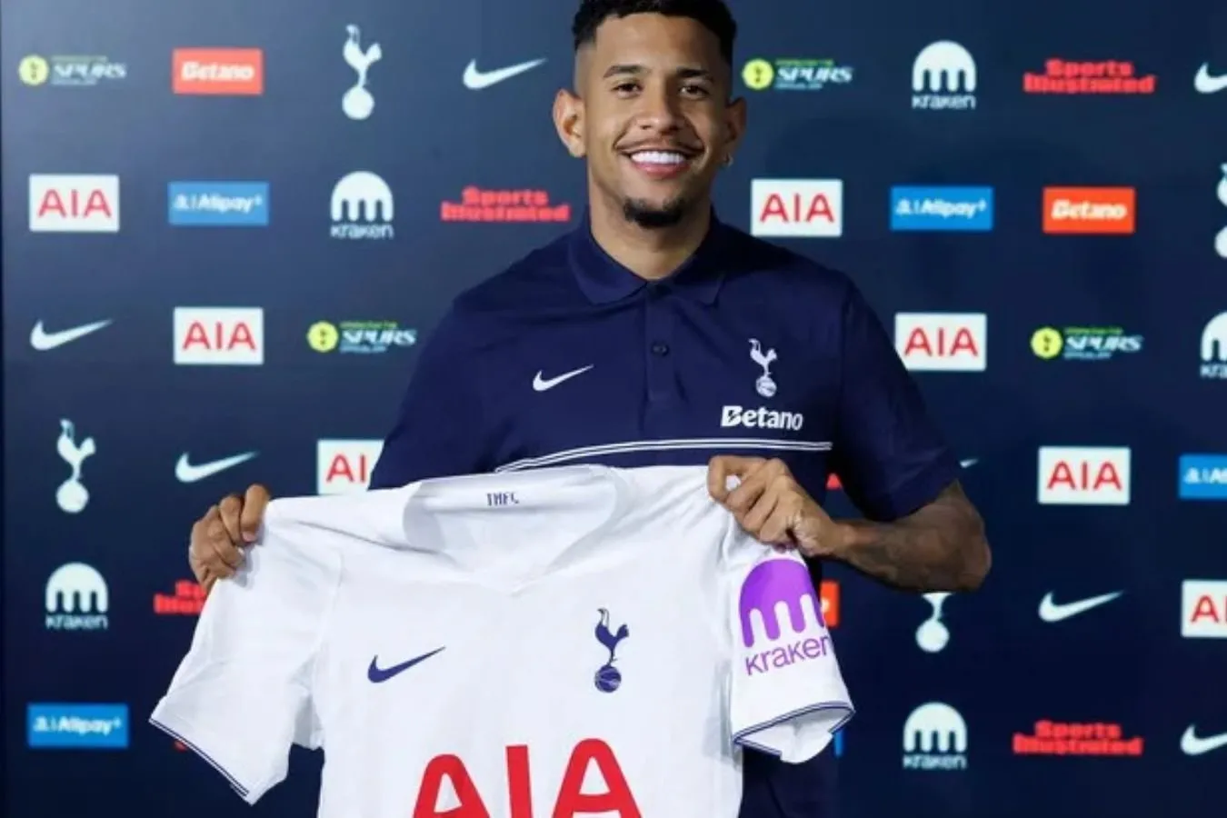 Savinyo "Tottenxem Hotspur" ning futbolchisi bo'ldi